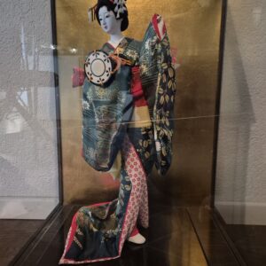 Poupée japonaise en kimono – Image 2