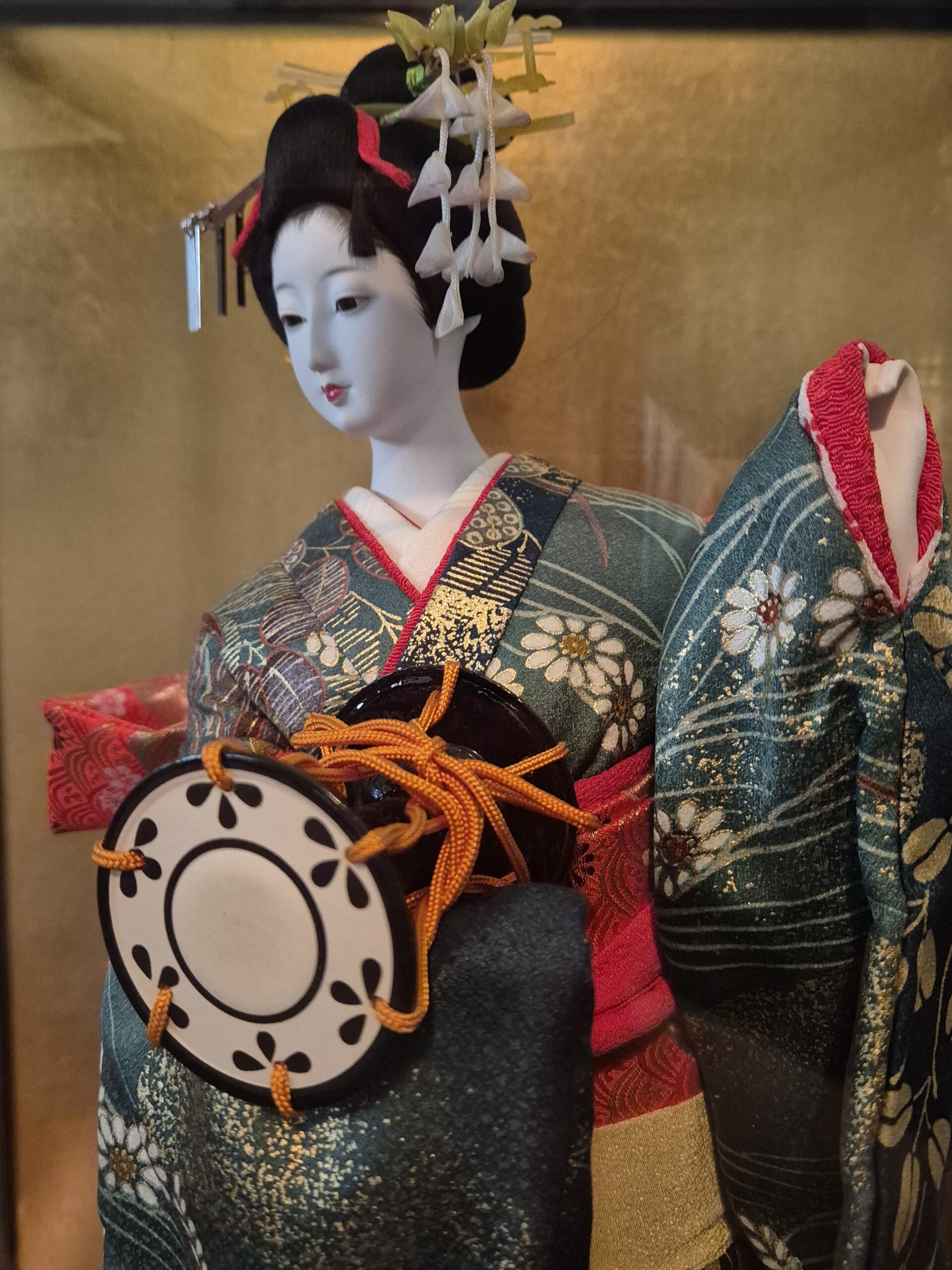 Poupée japonaise en kimono – Image 1
