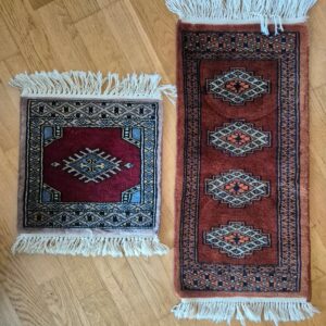 Petit tapis oriental à franges – rouge & bleu