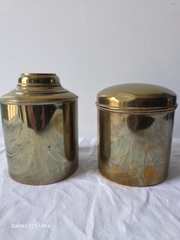 Lot de 2 boîtes cylindriques doré (thé etc..)